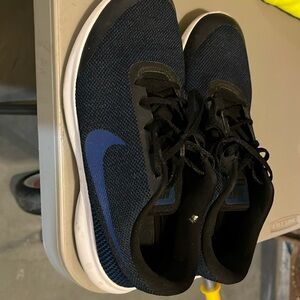 Men’s Nike sneakers